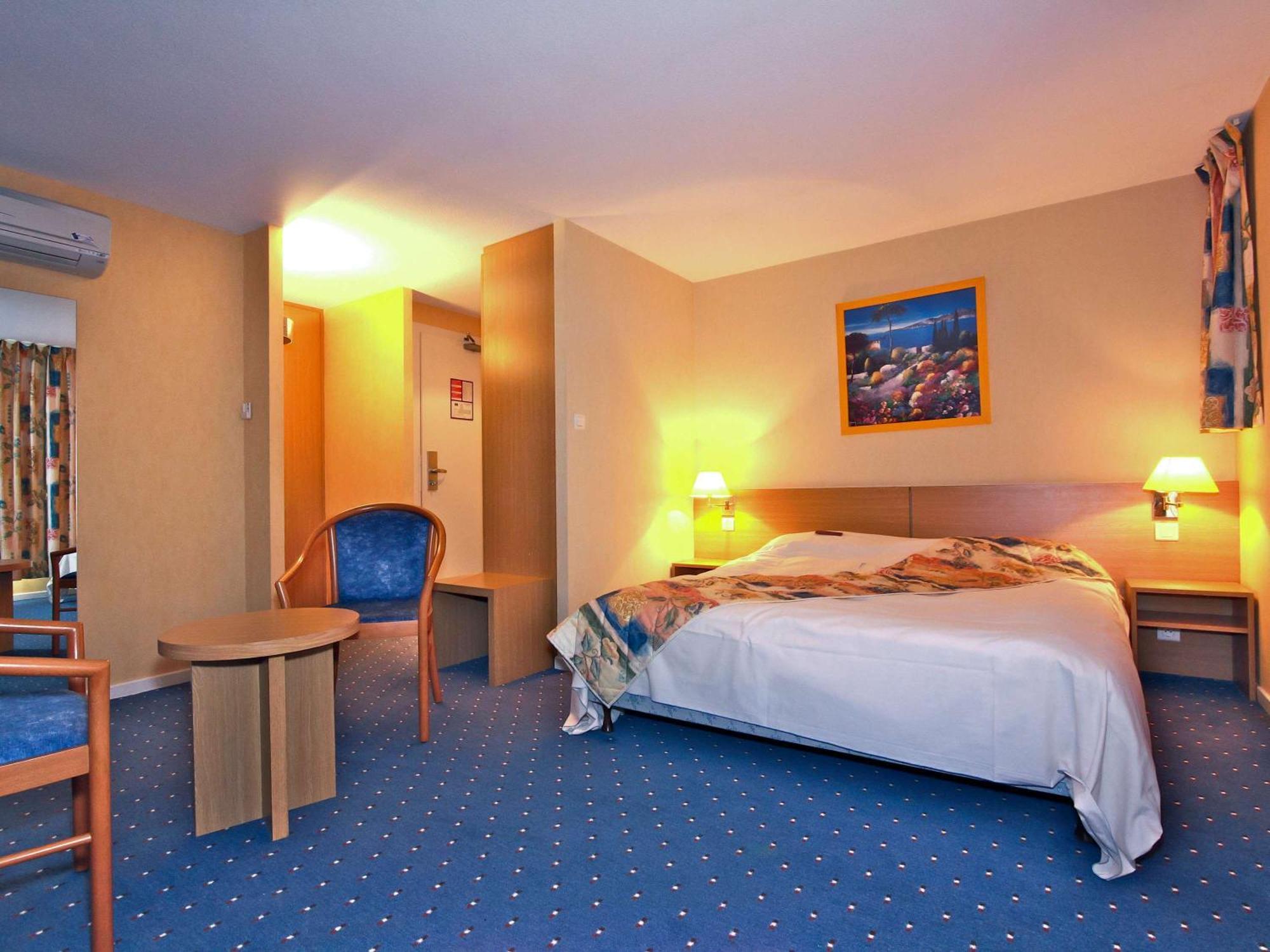 Mercure Hexagone Luxeuil Exteriér fotografie